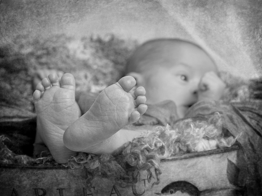  Bebés-niños-fotografía de bebés-fotógrafo de bebés en Valencia-fotografía original-diferente-creativa-Newborn--fotógrafo en Valencia-books-sesion bebés-Photo-recien nacidos,fotógrafo en Foy