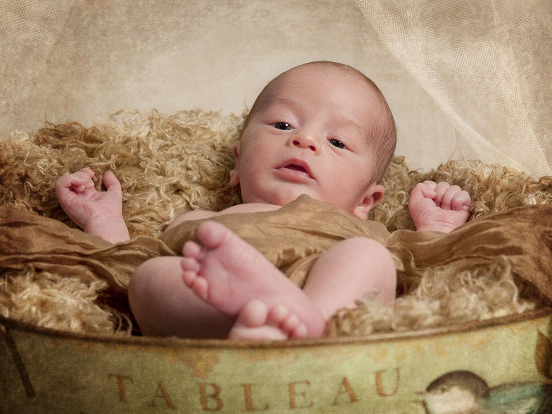  Bebés-niños-fotografía de bebés-fotógrafo de bebés en Valencia-fotografía original-diferente-creativa-Newborn--fotógrafo en Valencia-books-sesion bebés-Photo-recien nacidos,fotógrafo en Foy