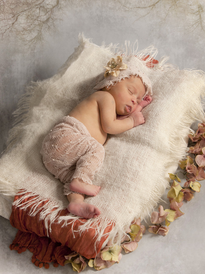 Bebés-niños-fotografía de bebés-fotógrafo de bebés en Valencia-fotografía original-diferente-creativa-Newborn--fotógrafo en Valencia-books-sesion bebés-Photo-recien nacidos,fotógrafo en Foy