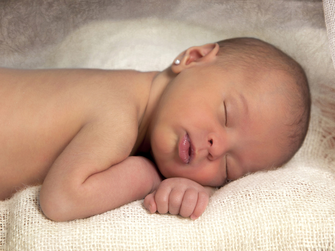 Bebés-niños-fotografía de bebés-fotógrafo de bebés en Valencia-fotografía original-diferente-creativa-Newborn--fotógrafo en Valencia-books-sesion bebés-Photo-recien nacidos,fotógrafo en Foy