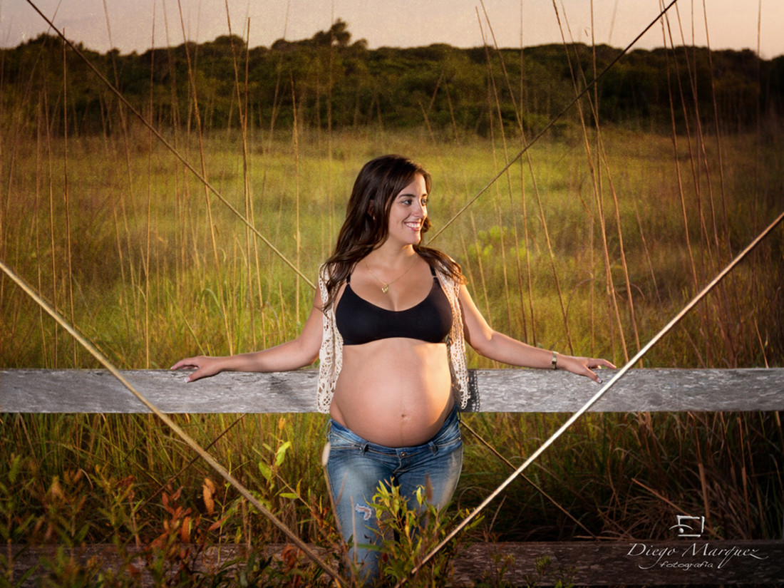 Fotógrafo de embarazadas-fotografía de embarazadas en Valencia-premamá--original y creativa-embarazo-fotografía maternal-fotos tiernas-07