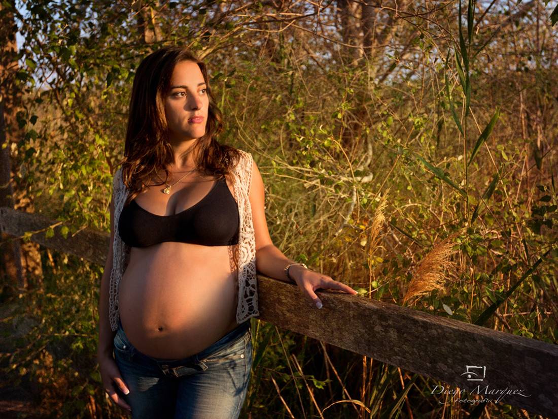 Fotógrafo de embarazadas-fotografía de embarazadas en Valencia-premamá--original y creativa-embarazo-fotografía maternal-fotos tiernas-09