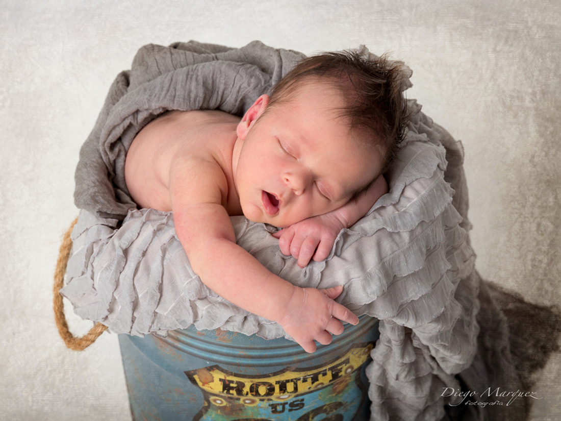fotógrafo de bebes-recien nacidos-Newborn-fotografo en Valencia-Meliana--premama-Marquez fotógrafo-05