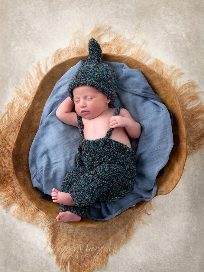 fotógrafo de bebés en Valencia- original-diferente-creativa-Newborn--fotógrafo en Valencia-sesion bebés-recien nacidos-03