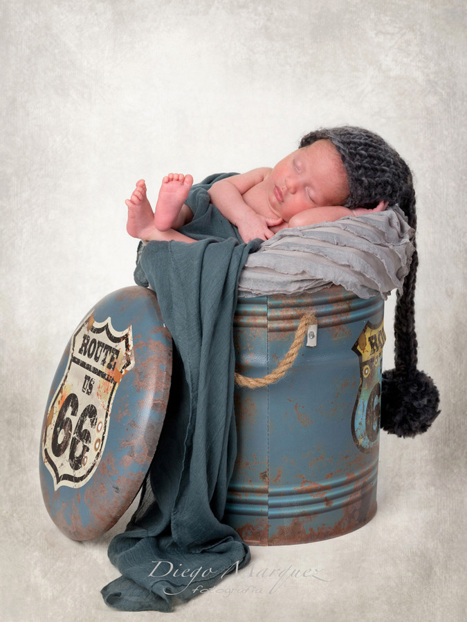 fotógrafo de bebés en Valencia- original-diferente-creativa-Newborn--fotógrafo en Valencia-sesion bebés-recien nacidos-04
