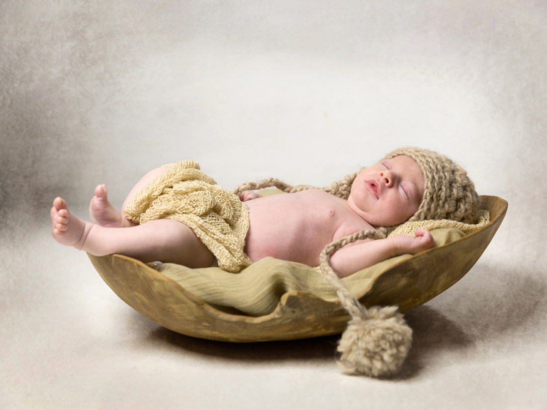 -fotógrafo de bebés en Valencia- original-diferente-creativa-Newborn--fotógrafo en Valencia--recien nacidos-03