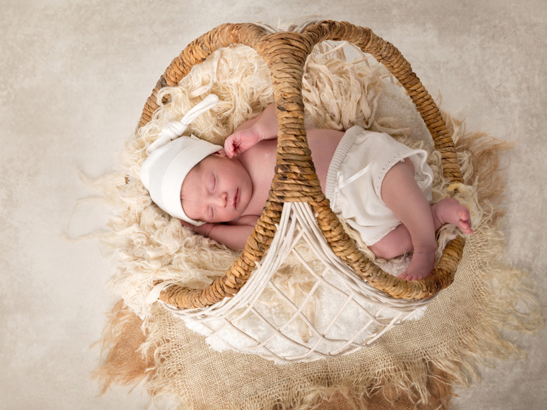 -fotógrafo de bebés en Valencia- original-diferente-creativa-Newborn--fotógrafo en Valencia--recien nacidos-05