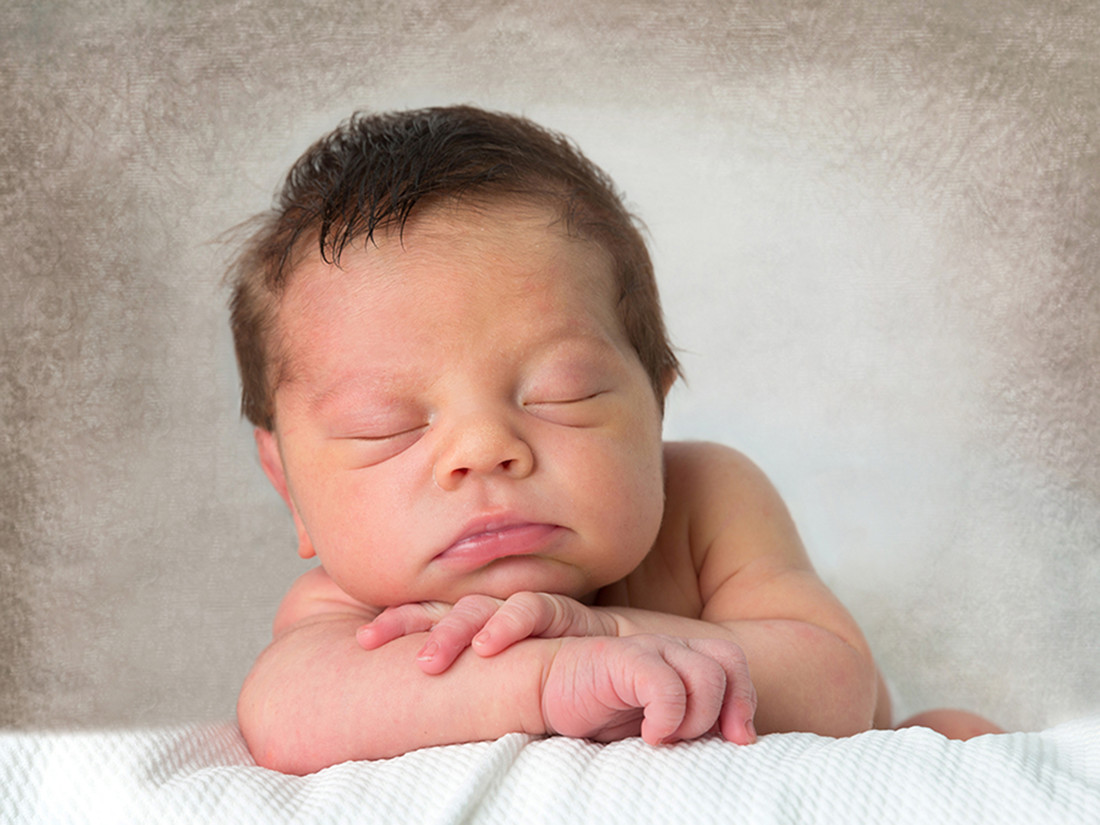 -fotógrafo de bebés en Valencia- original-diferente-creativa-Newborn--fotógrafo en Valencia--recien nacidos-01