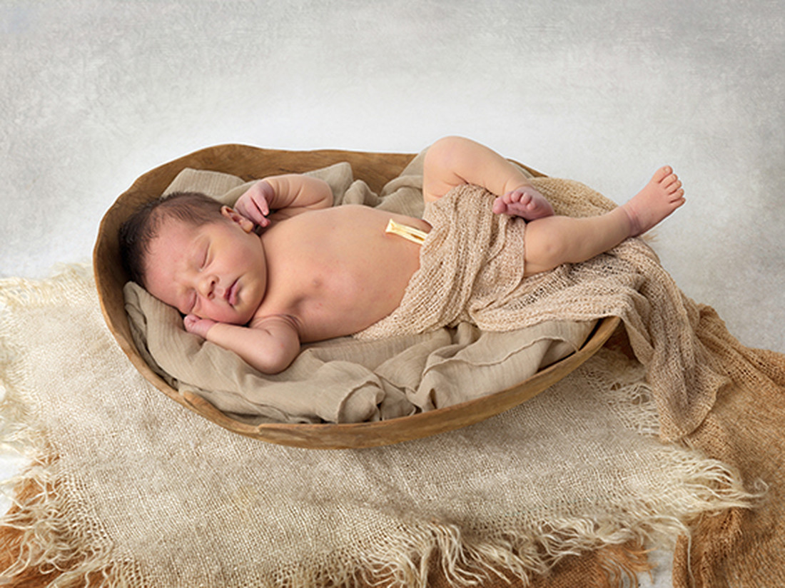 -fotógrafo de bebés en Valencia- original-diferente-creativa-Newborn--fotógrafo en Valencia--recien nacidos-02