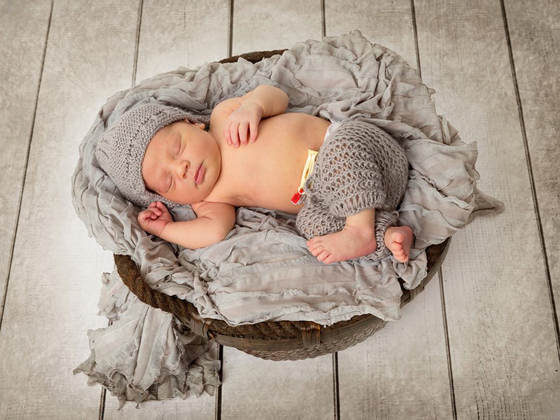 -fotógrafo de bebés en Valencia- original-diferente-creativa-Newborn--fotógrafo en Valencia--recien nacidos-05